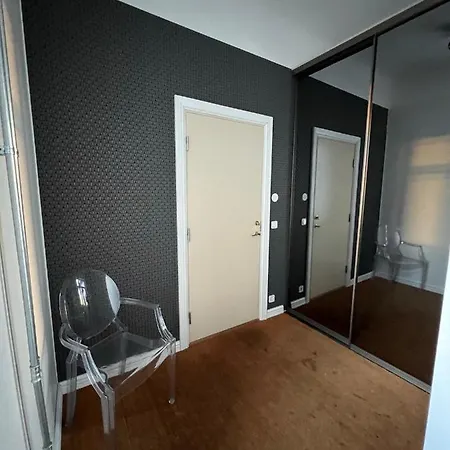 Hubane Ja Ruumikas Saunaga Korter Paernu Kesklinnas Exterior photo